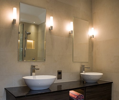 Bỏ túi cách lựa chọn đèn trang trí cho không gian phòng tắm hợp lý nhất