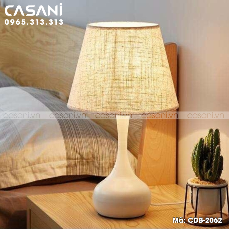 Đèn bàn phòng ngủ Casani và lý do chọn lựa đèn