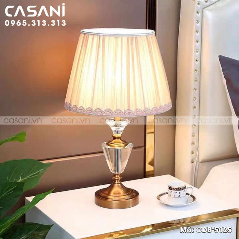 Những lưu ý khi chọn lựa và sử dụng đèn bàn phòng khách